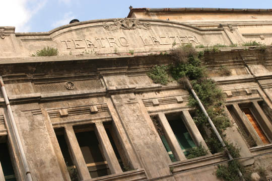 Livorno teatro kicsi