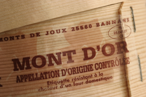 Montdor felirat
