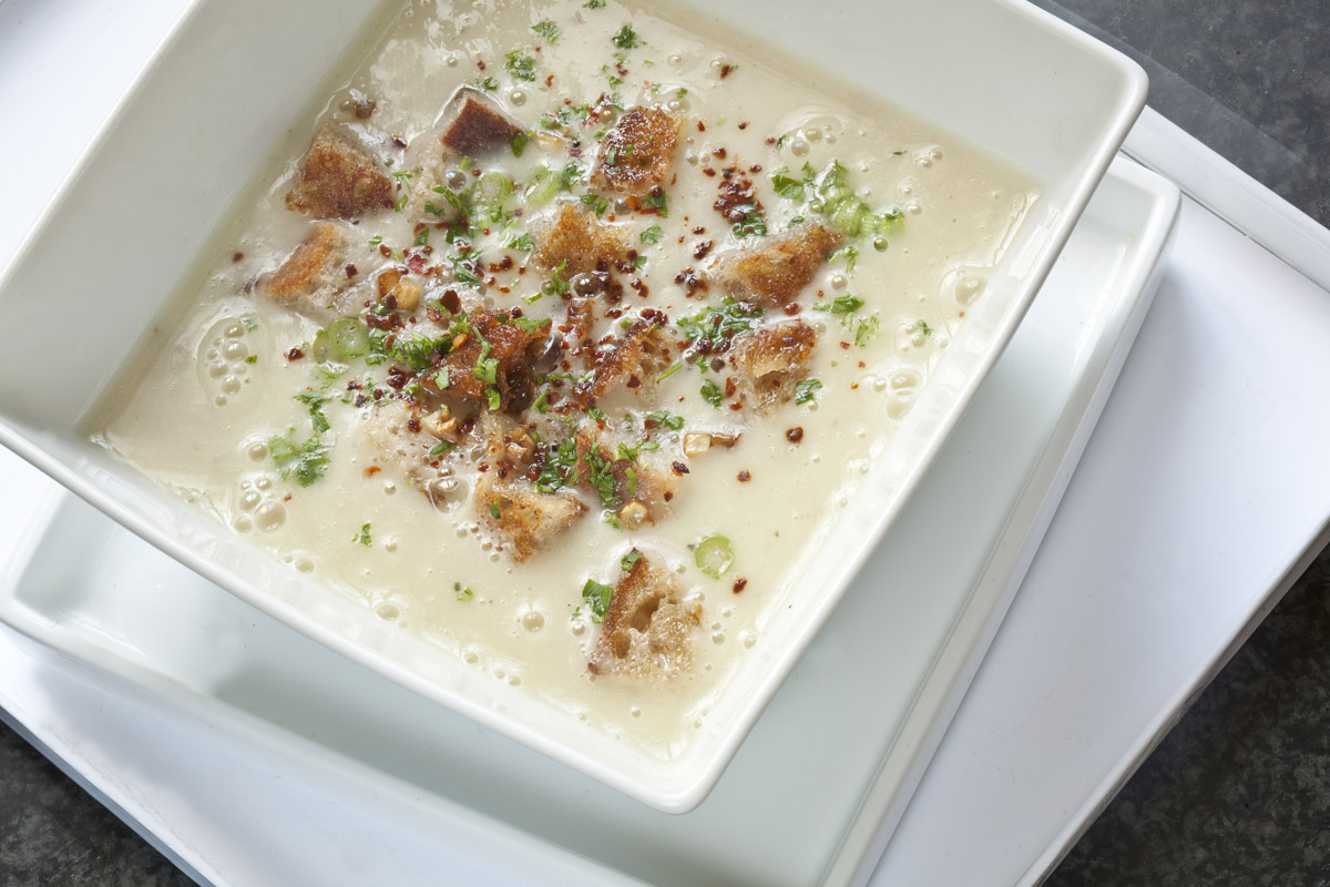Ajo blanco fokhagymaleves gaultmillau 3444