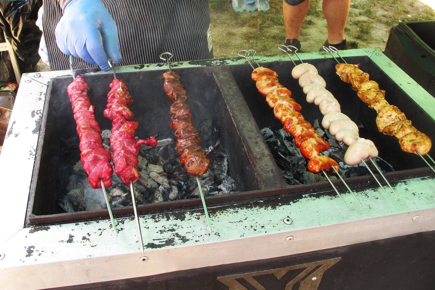 Grillezes kek kesztyu 2 img 8061