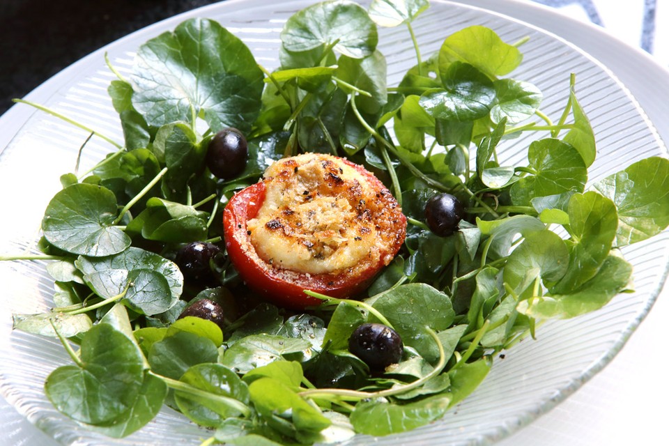 Salata toltott paradicsom 9393