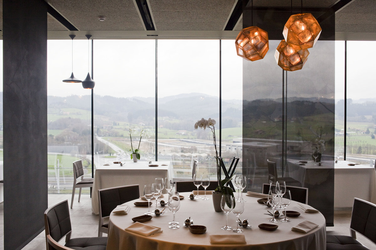 Eneko restaurant juan lafita gaultmillau red bull