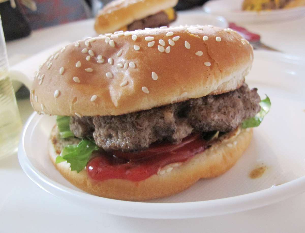 Hamburger bodega street food show hamburger vagohidi csata gaultmillau 6166
