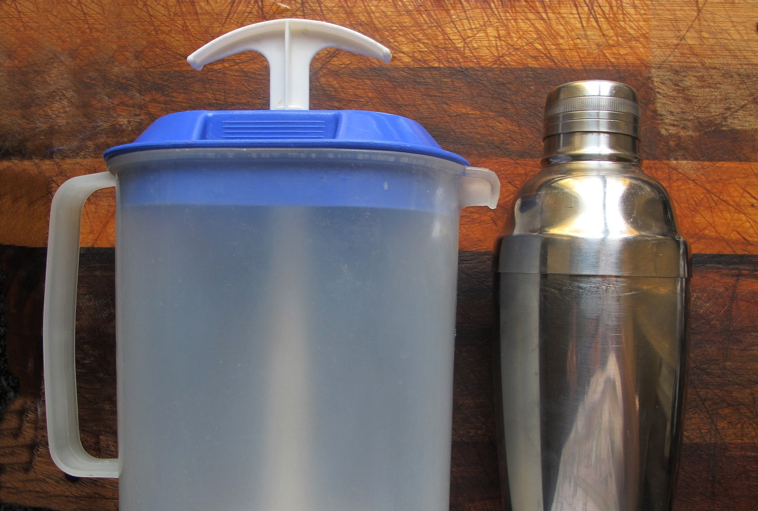 T%c3%b6r%c3%b6k kever%c5%91 shaker 0658