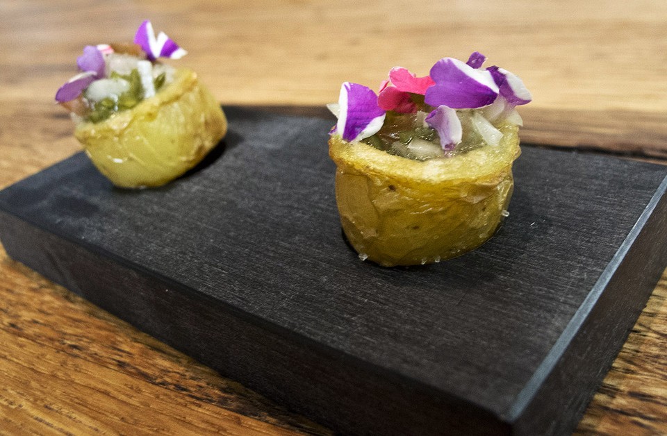 Guzman amuse toltott krumpli 0984