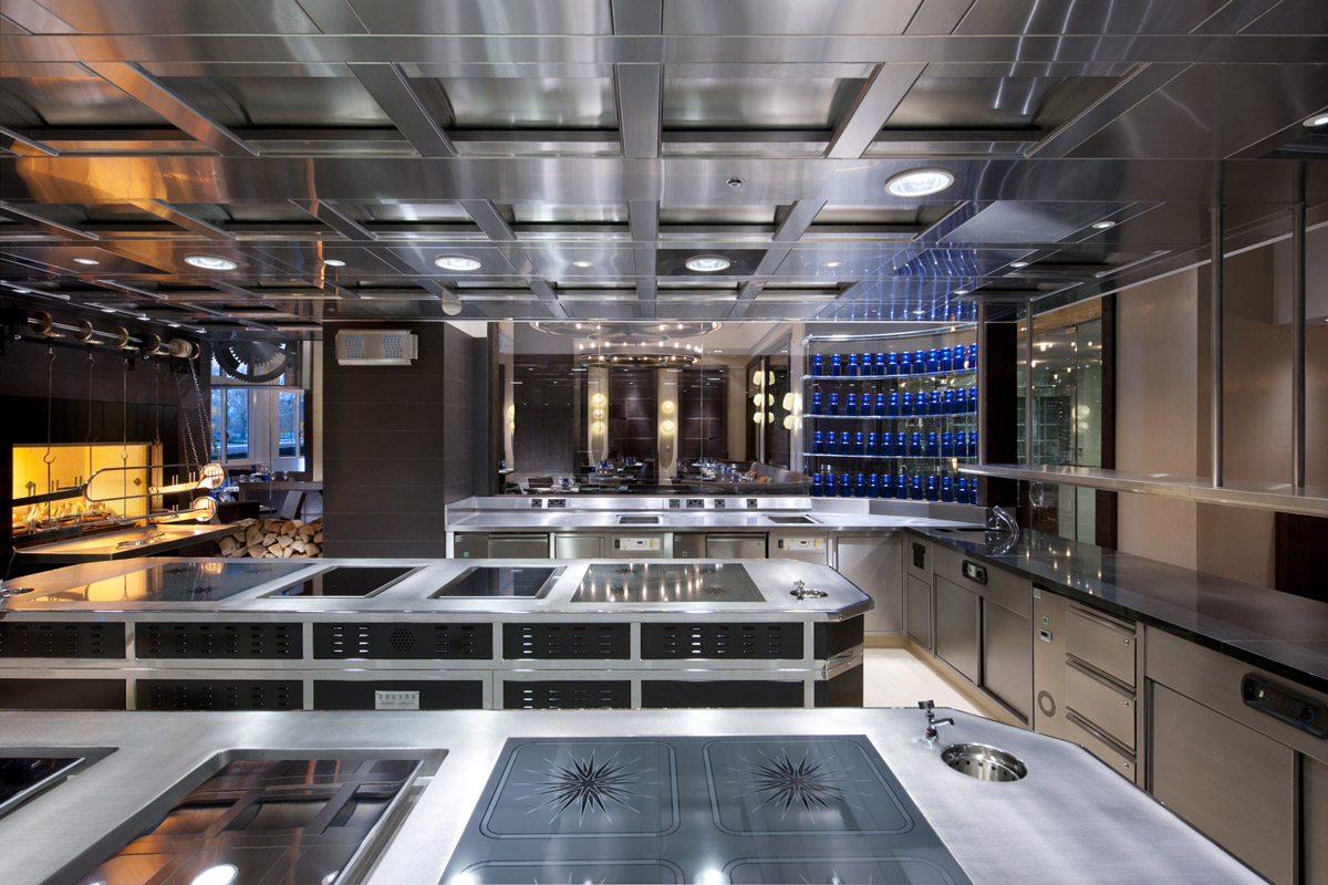 Barho 5 dinner kitchen